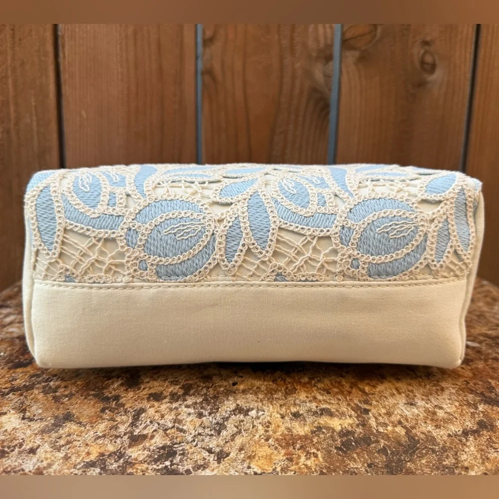 Revive Vintage Lace Cosmetic Bag - Picture 10 of 10